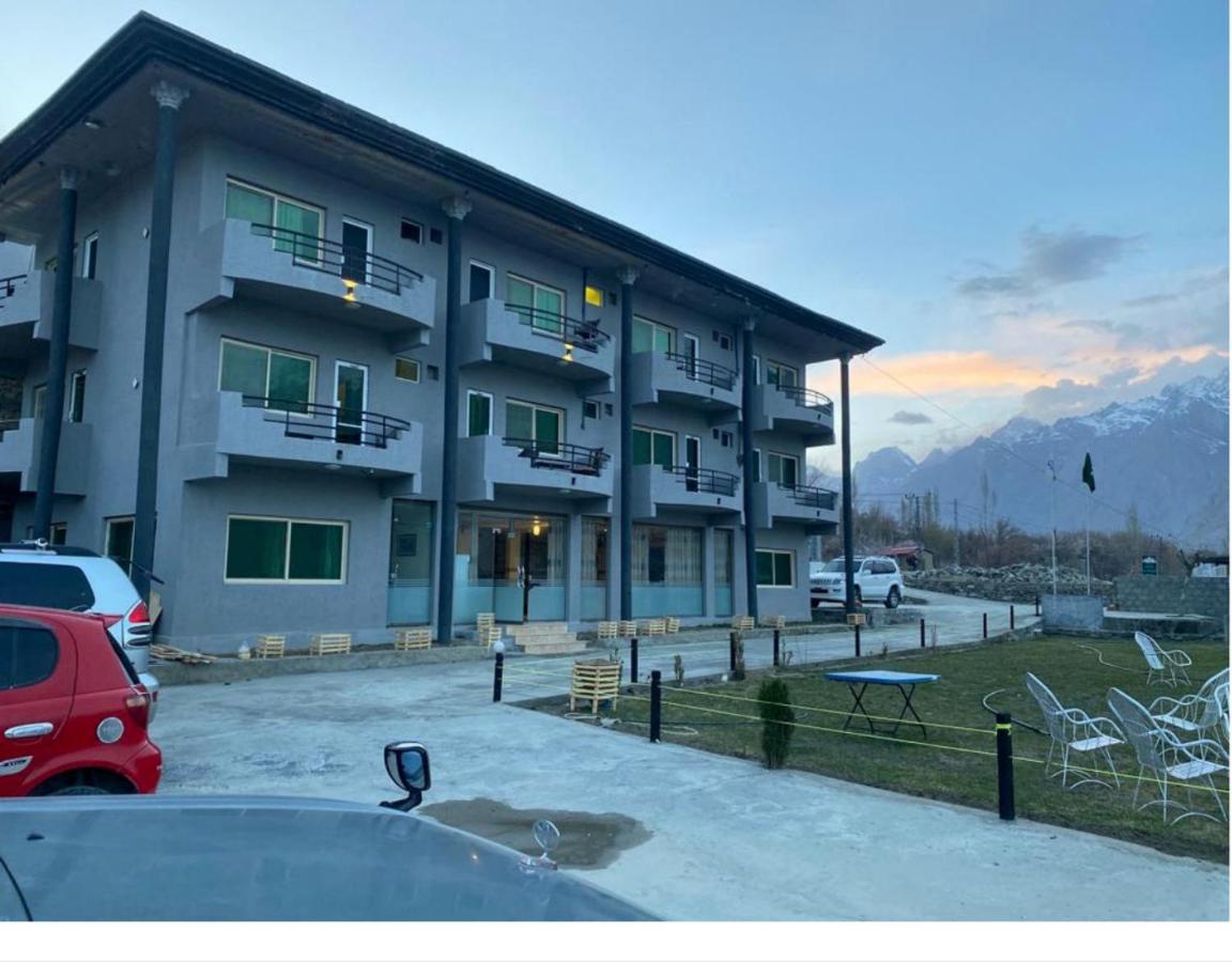 Eat And Read Hotel Skardu Exterior photo